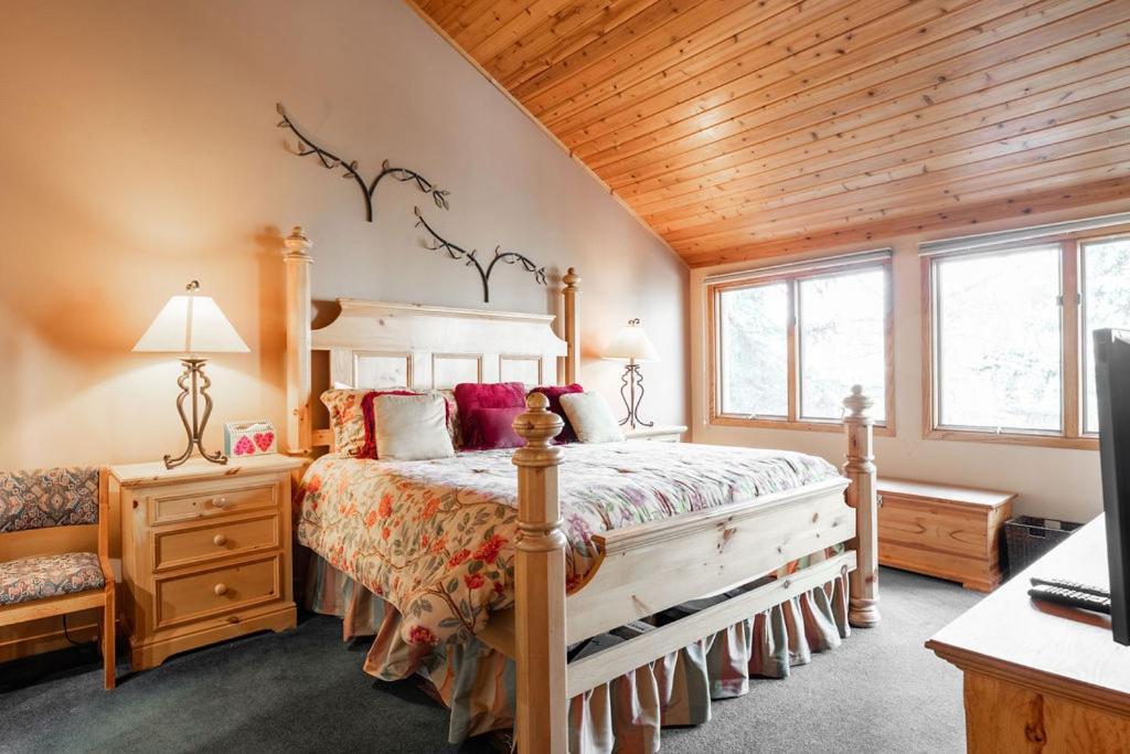 Townsend Place By Vail Realty Бийвър Крийк Екстериор снимка
