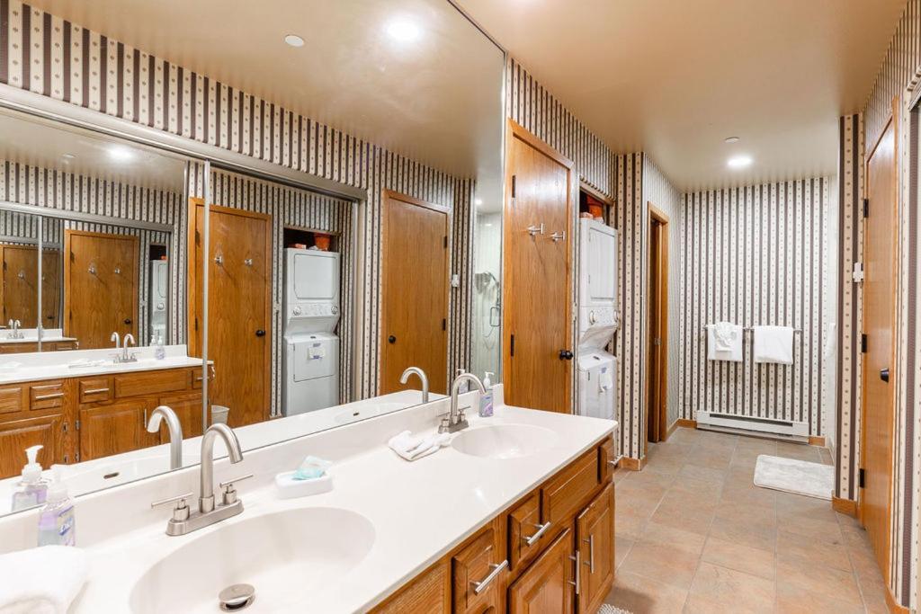 Townsend Place By Vail Realty Бийвър Крийк Екстериор снимка